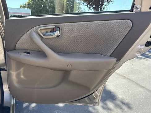 Used 2000 Toyota Camry LE FWD image 34