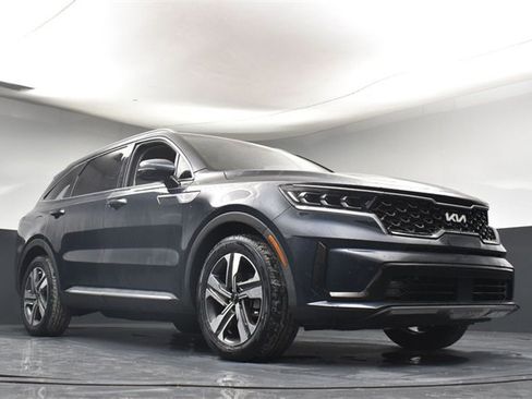 Certified 2022 Kia Sorento SX image 33