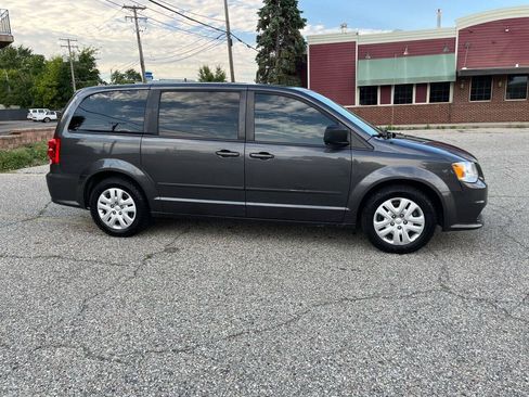 Used 2017 Dodge Grand Caravan SE w/ Power Window Group FWD image 7