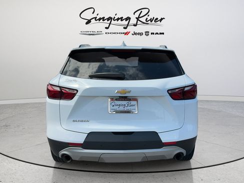 Used 2021 Chevrolet Blazer LT w/ Sound & Technology Package FWD image 6