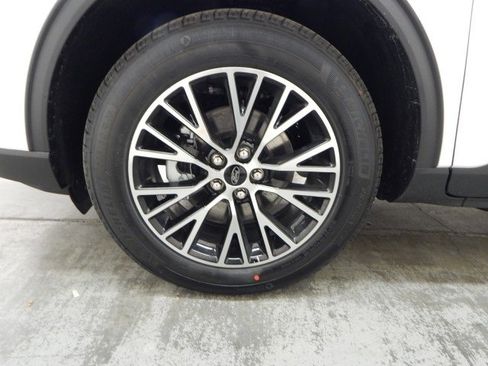 New 2025 Ford Escape SE image 10