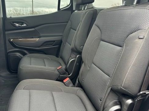 Used 2023 GMC Acadia SLE w/ Driver Convenience Package image 17