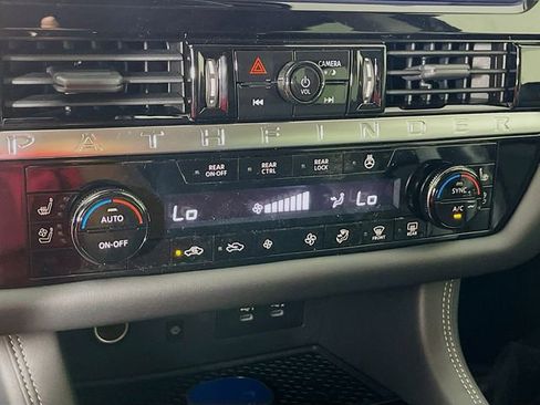 New 2026 Nissan Pathfinder Platinum image 11