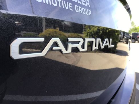 Used 2023 Kia Carnival SX Prestige FWD image 16