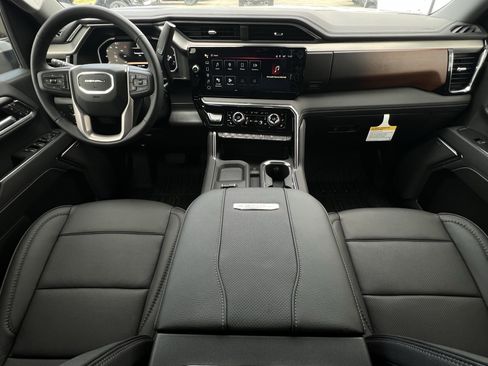 New 2026 GMC Sierra 2500 Denali w/ Denali Reserve Package image 9