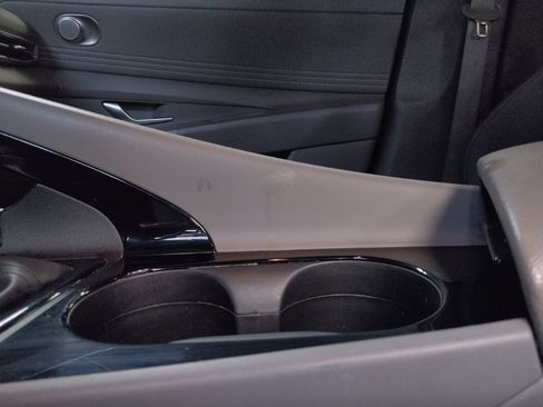 Used 2023 Hyundai Elantra SEL w/ Convenience Package image 26