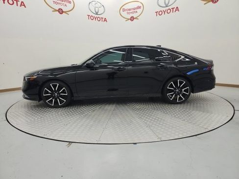 Used 2024 Honda Accord Touring image 5