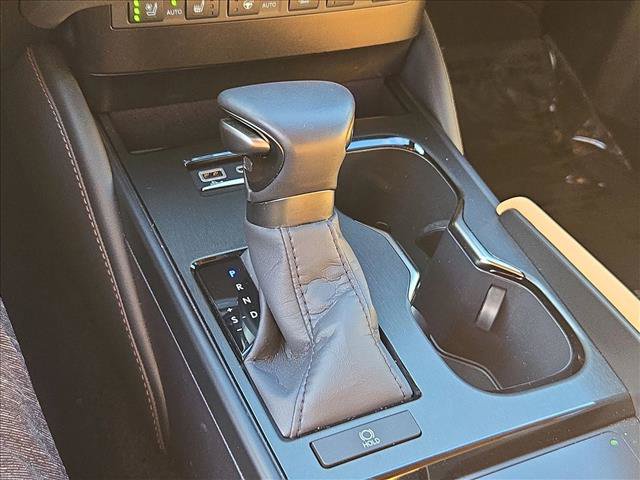 Used 2025 Lexus ES 350 w/ Premium Package FWD image 11