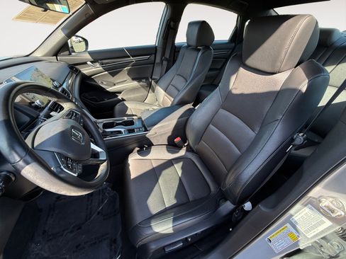 Used 2019 Honda Accord Sport image 10