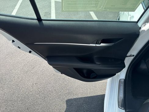 Used 2023 Toyota Camry SE FWD image 24