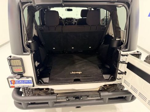 Used 2014 Jeep Wrangler Unlimited Sport w/ Quick Order Package 24S AWD/4WD image 26