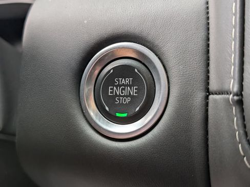 Used 2024 GMC Yukon Denali Ultimate AWD/4WD image 31