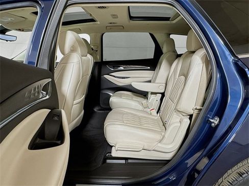 Used 2022 Buick Enclave Avenir w/ Avenir Technology Package image 24