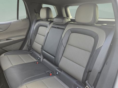Used 2026 Chevrolet Equinox LT w/ Convenience Package II FWD image 22