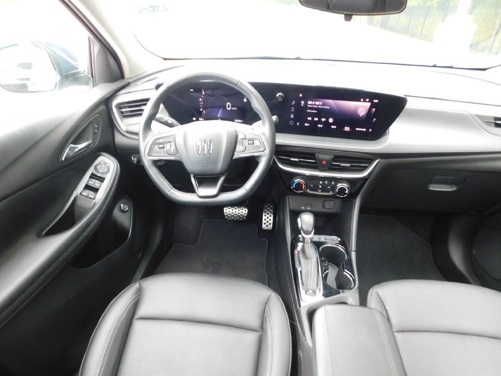 Used 2024 Buick Encore GX Sport Touring w/ Experience Buick Package FWD image 7