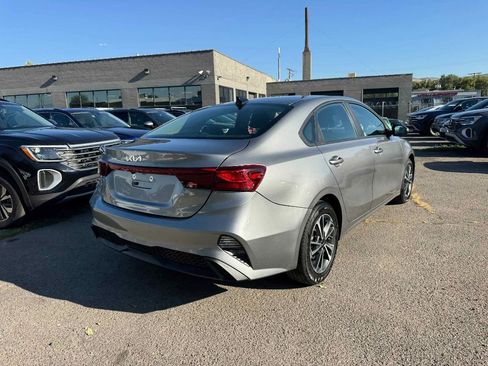 Used 2024 Kia Forte LXS image 7