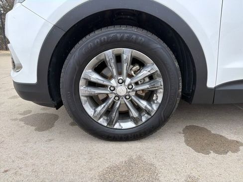 Used 2017 Hyundai Santa Fe Sport 2.0T image 9