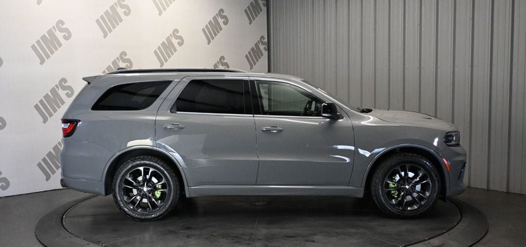Used 2021 Dodge Durango R/T w/ Technology Group RWD image 4
