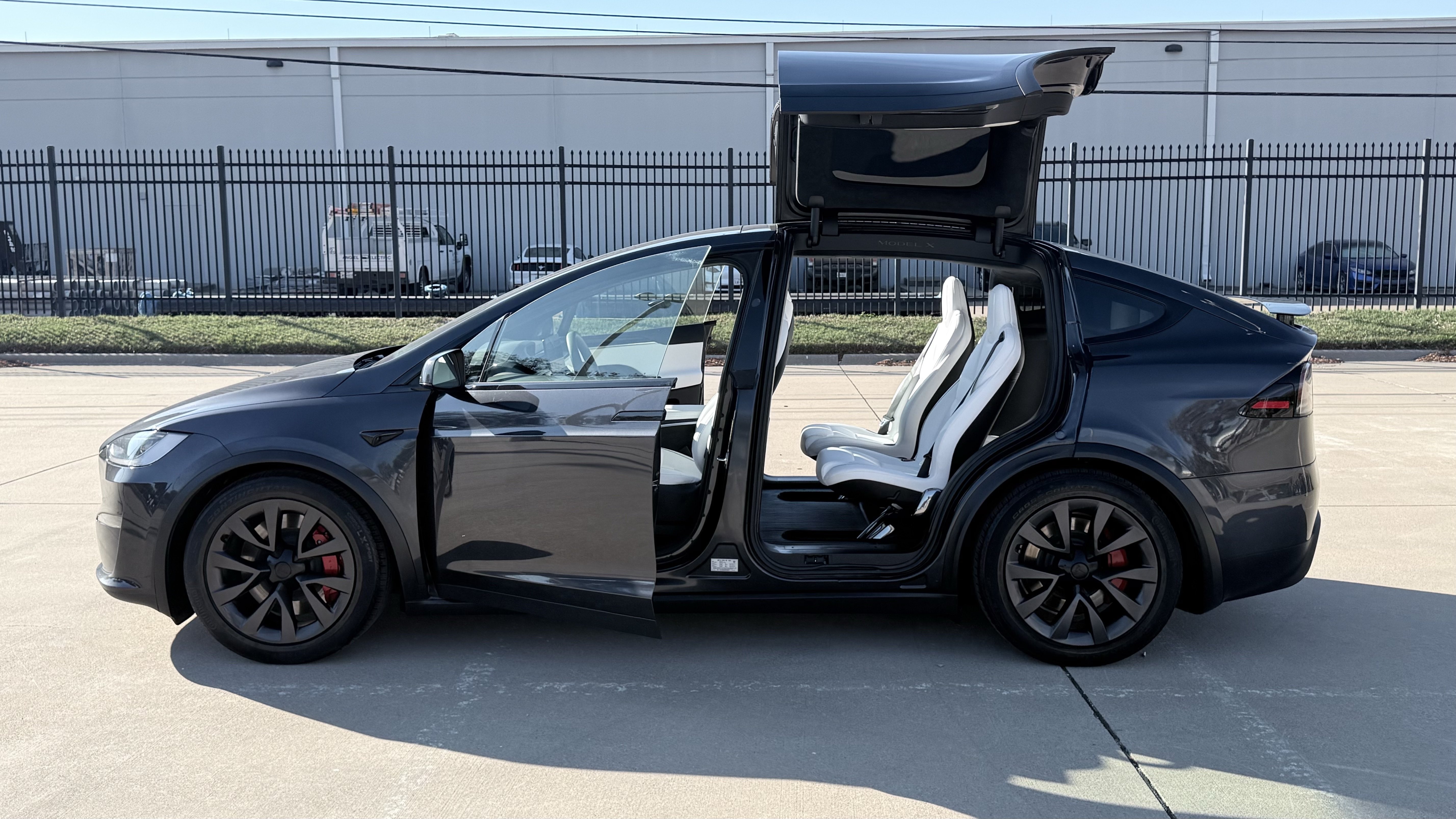 Used 2024 Tesla Model X Plaid AWD/4WD image 24