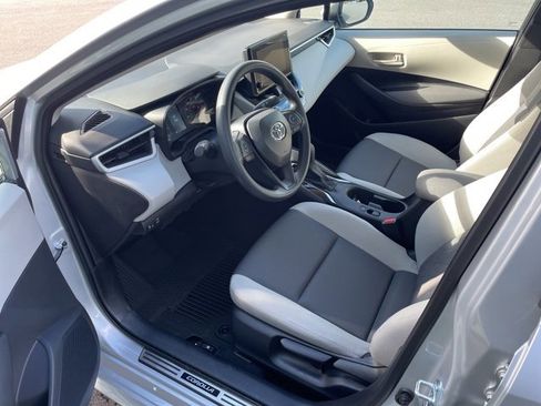 Used 2025 Toyota Corolla LE image 12