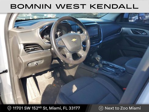 Used 2021 Chevrolet Traverse LT image 22