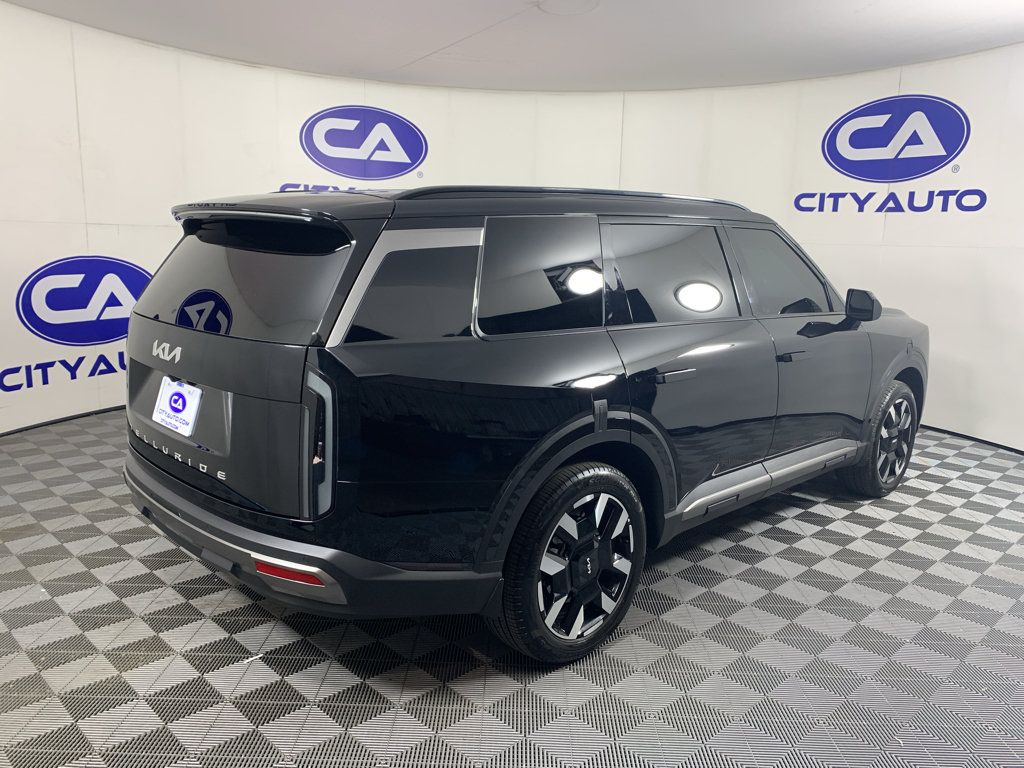 Used 2027 Kia Telluride S w/ Towing Package FWD image 3