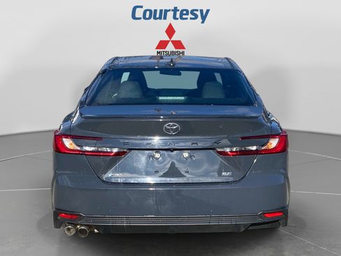 Used 2025 Toyota Camry SE FWD image 4