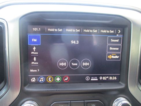 Used 2020 GMC Sierra 1500 SLT RWD image 22
