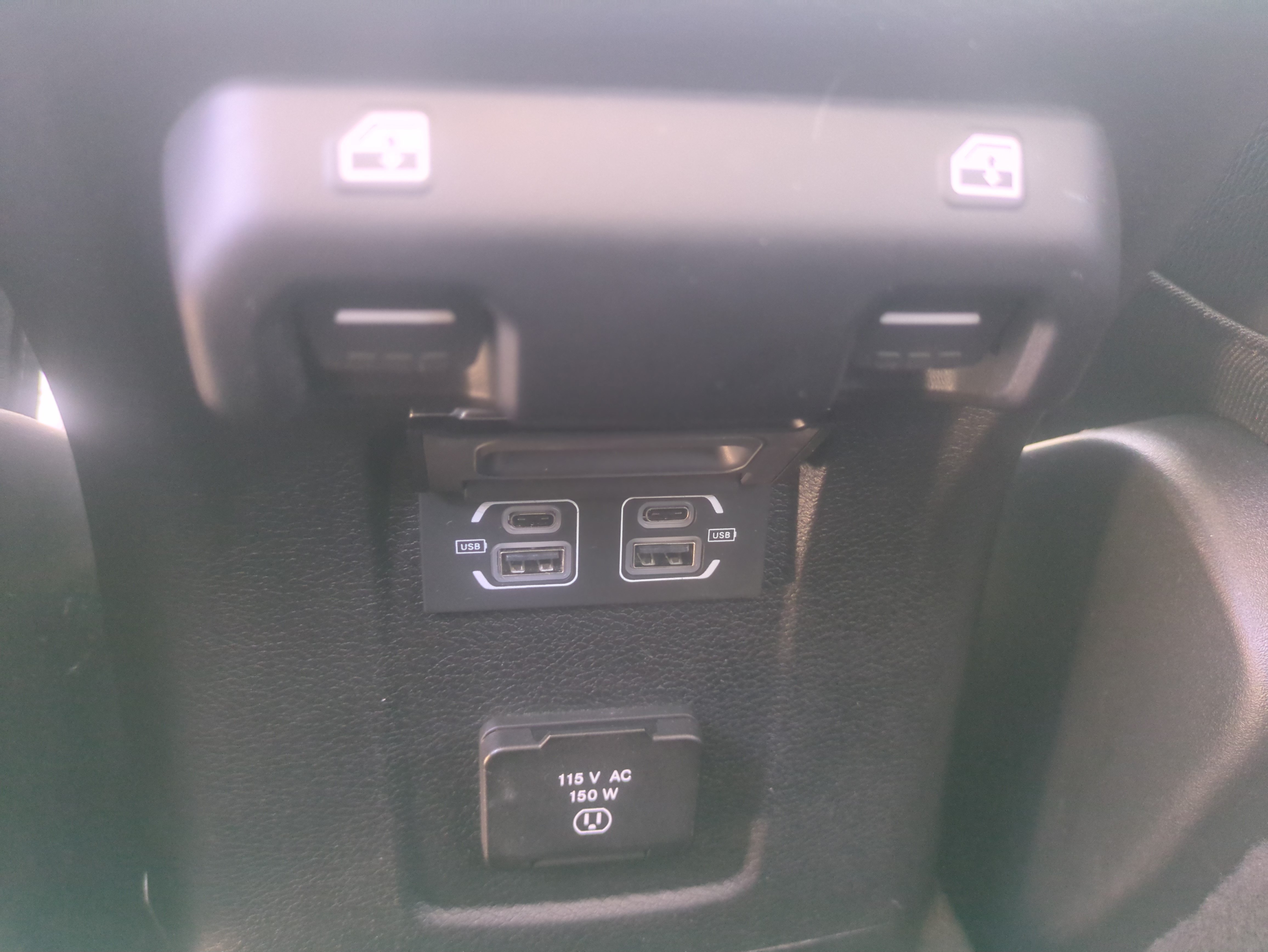Used 2023 Jeep Wrangler Unlimited Sahara w/ Cold Weather Group AWD/4WD image 32