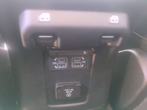 Used 2023 Jeep Wrangler Unlimited Sahara w/ Cold Weather Group AWD/4WD image 32