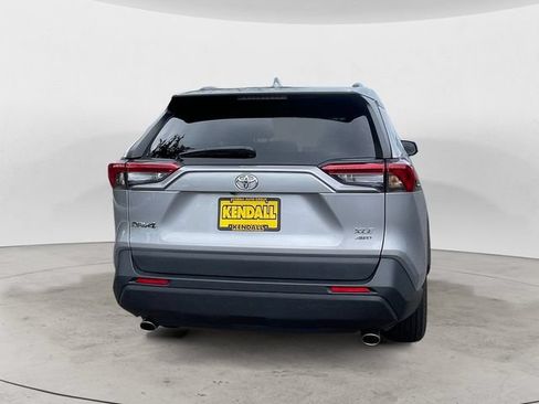 Used 2021 Toyota RAV4 XLE w/ XLE Grade Weather Package AWD/4WD image 6