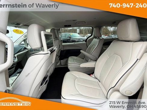 Used 2018 Chrysler Pacifica Limited w/ Advanced Safetytec Group image 15