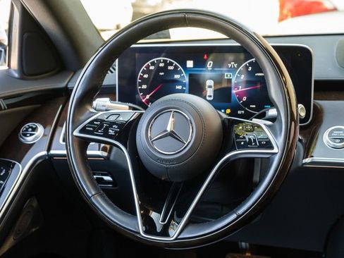 Used 2022 Mercedes-Benz S 500 S 500 image 25