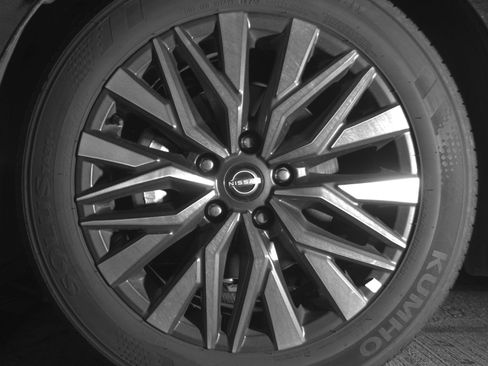 Used 2025 Nissan Altima 2.5 SV image 12