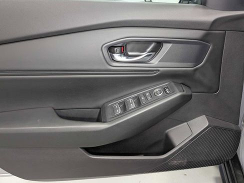 Used 2023 Honda Accord EX image 37