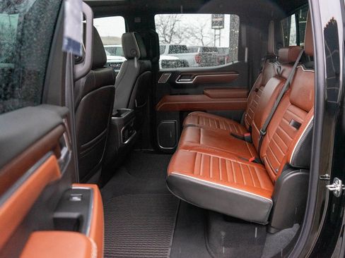 Used 2025 GMC Sierra 1500 Denali Ultimate image 13