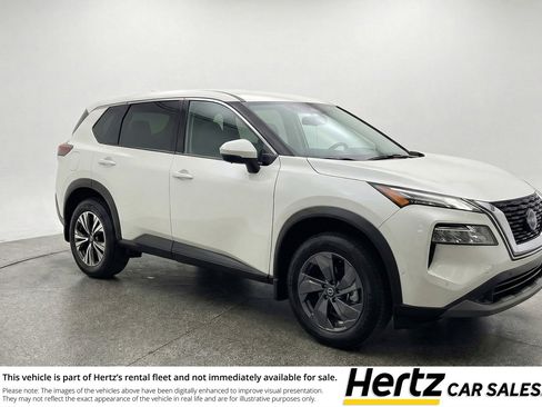 Used 2025 Nissan Rogue SV FWD image 1