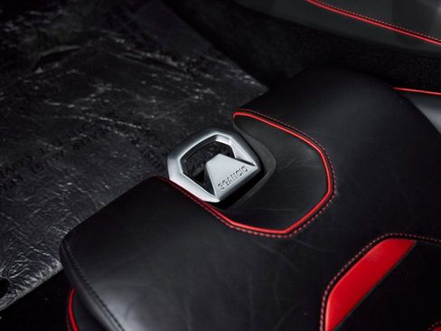 Used 2020 Lamborghini Huracan EVO image 37