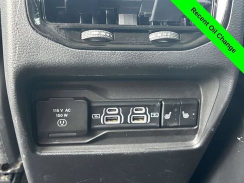 Used 2023 Jeep Grand Cherokee Limited w/ Black Appearance Package AWD/4WD image 24