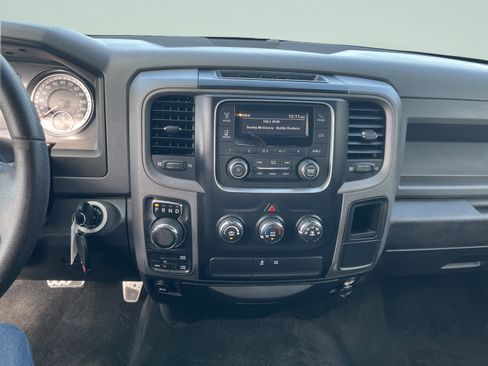 Used 2017 RAM 1500 Express AWD/4WD image 15