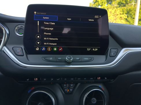 Used 2025 Chevrolet Blazer LT image 23