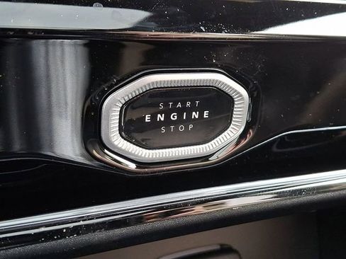 New 2026 Jeep Grand Cherokee Limited image 15