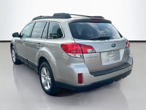 Used 2014 Subaru Outback 2.5i AWD/4WD image 8