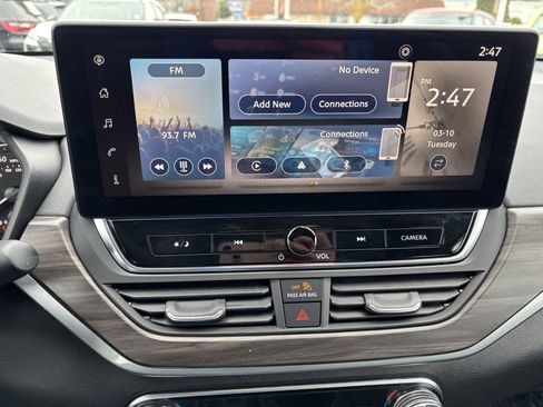 Used 2025 Nissan Altima 2.5 SV w/ SV Special Edition Package image 18