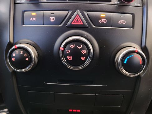 Used 2012 Kia Sorento LX image 17