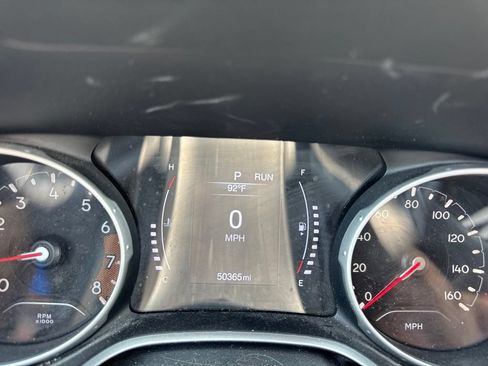 Used 2018 Jeep Compass Latitude w/ Cold Weather Group AWD/4WD image 8
