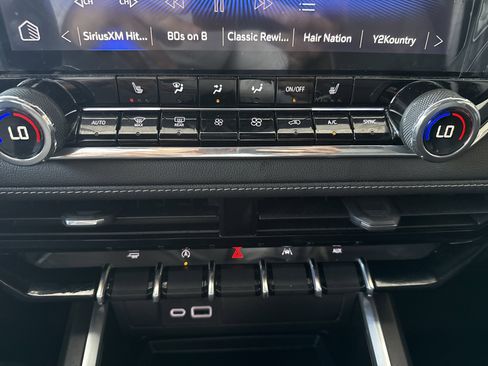 Used 2026 Chevrolet Colorado LT w/ LT Convenience Package image 18