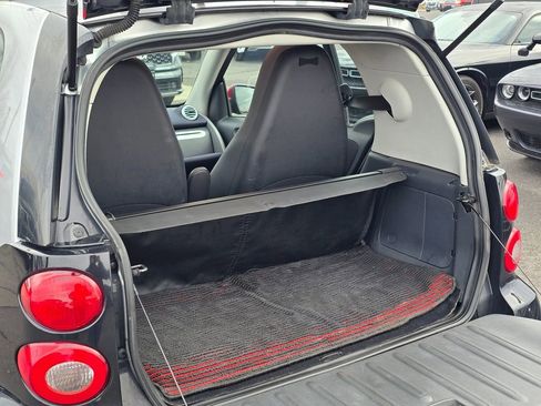 Used 2013 smart fortwo passion image 17