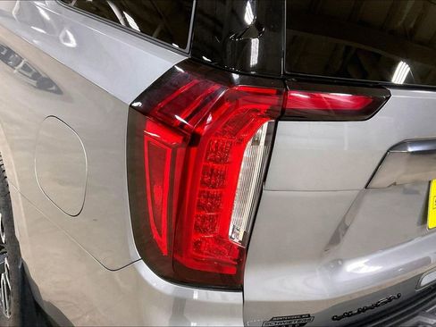 Used 2023 GMC Yukon AT4 w/ Technology Package AWD/4WD image 28