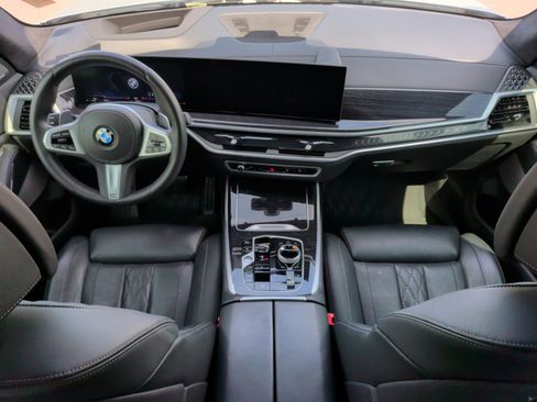 Certified 2025 BMW X7 xDrive40i w/ Executive Package AWD/4WD image 34